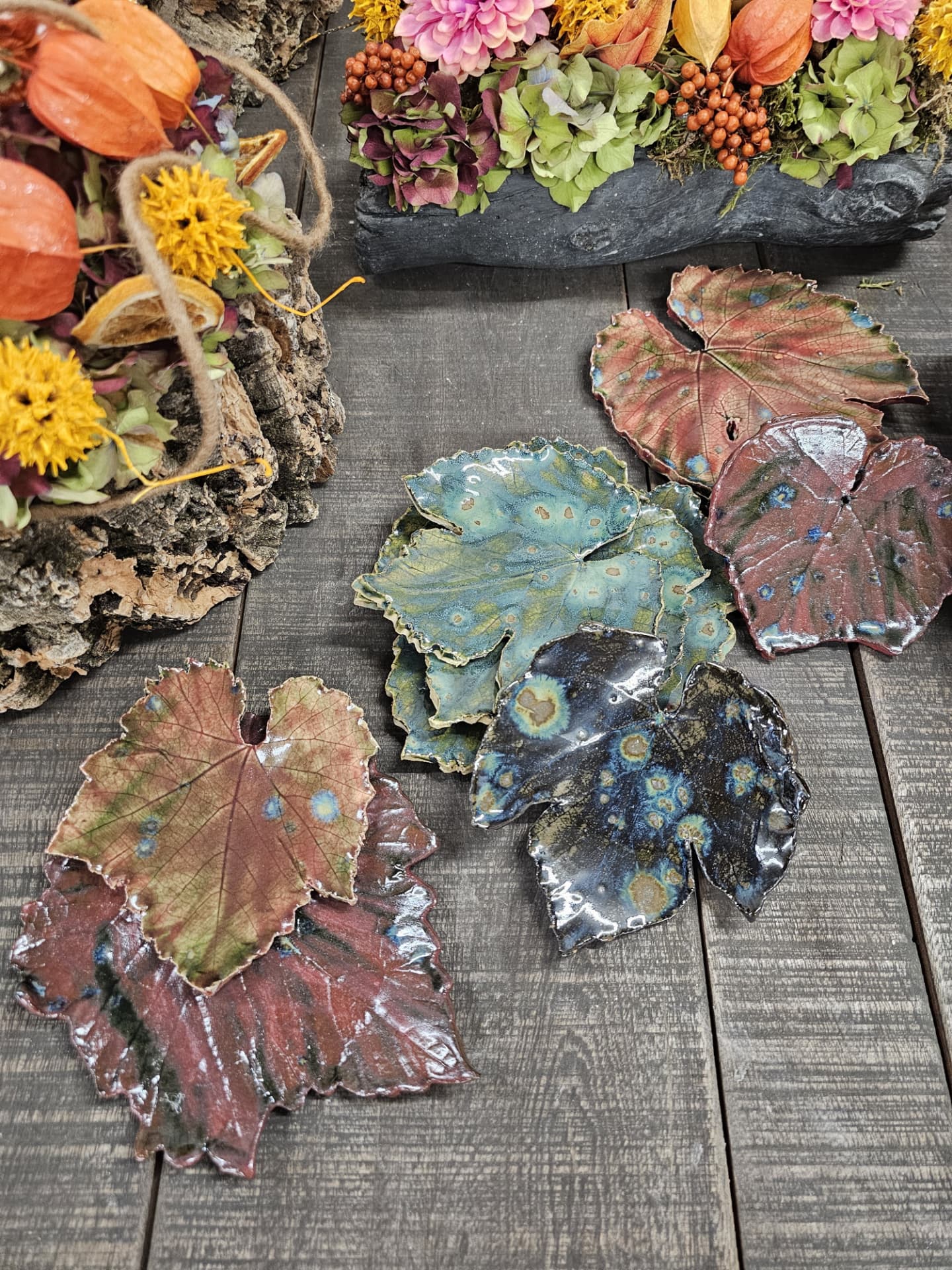 Keramische herfstblaadjes