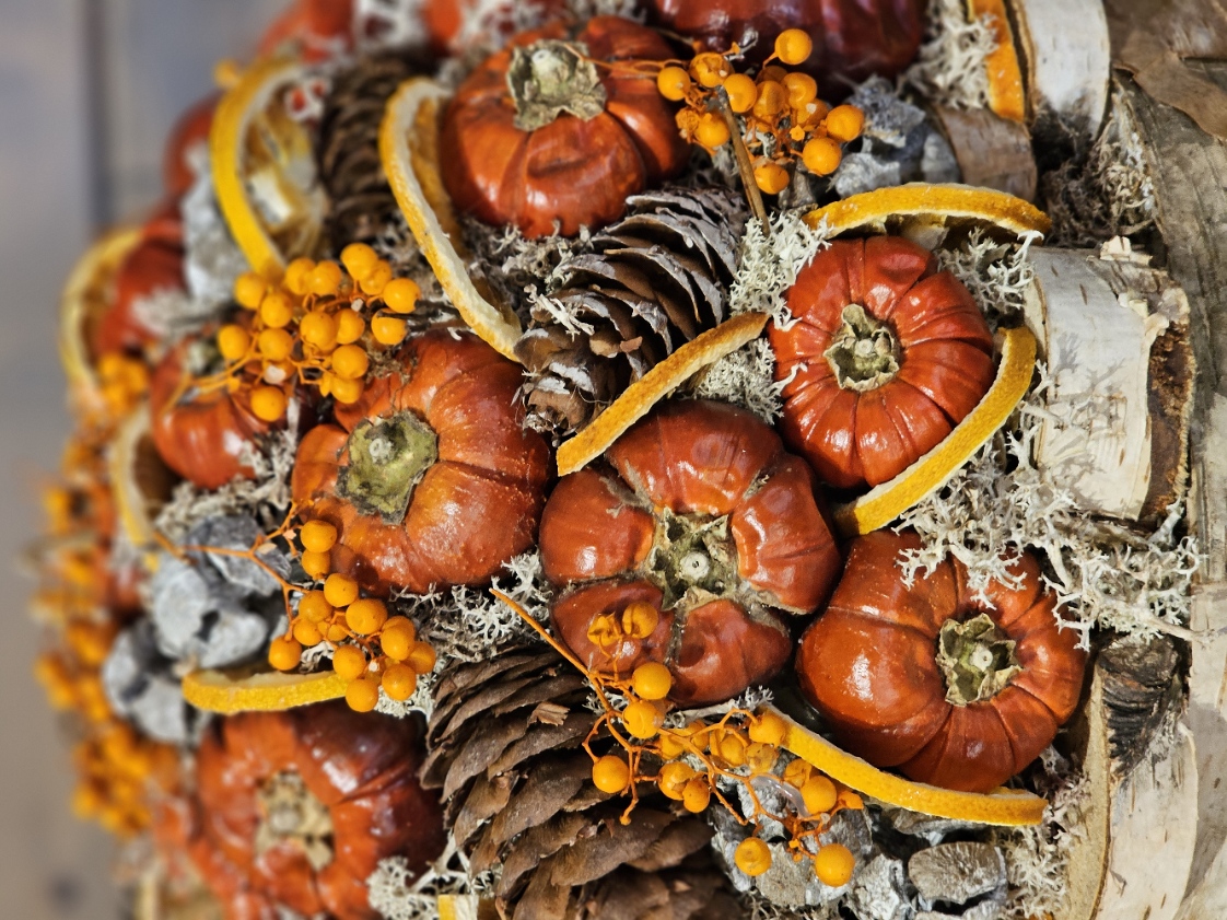 Detail van een herfstelijke pompoentaart